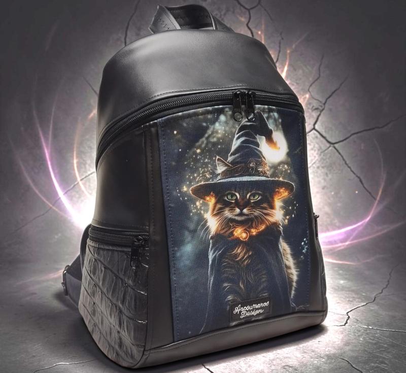 MAXIM BackPack L hátizsák - Bájos boszorkánycica fekete alapon textilbőr pántokkal 36x30x16