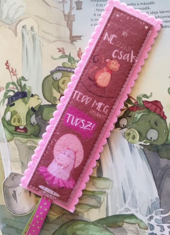 Motívációs filc könyvjelző - rózsaszín vizilovas - Ne izgulj,csak tedd meg amennyit tudsz!