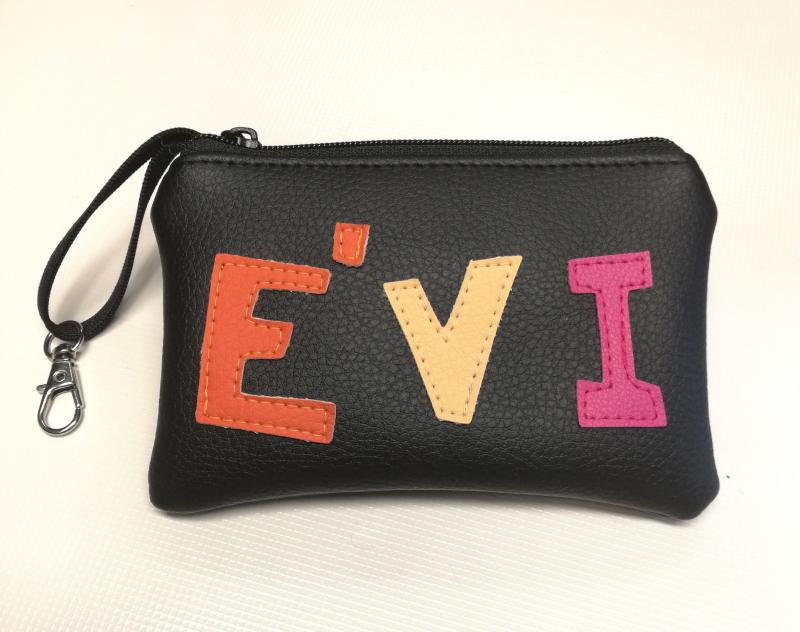 Neves feliratos textilbőr kulcscsomótartó,kulcstartó