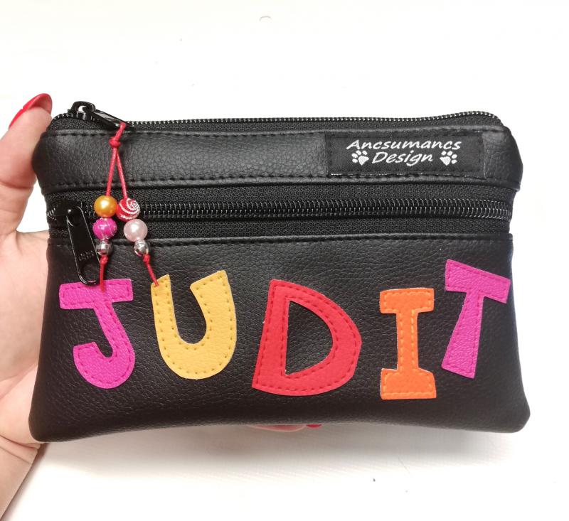 Neves kétrekeszes textilbőr pénztárca neszeszer női név fekete cipzár