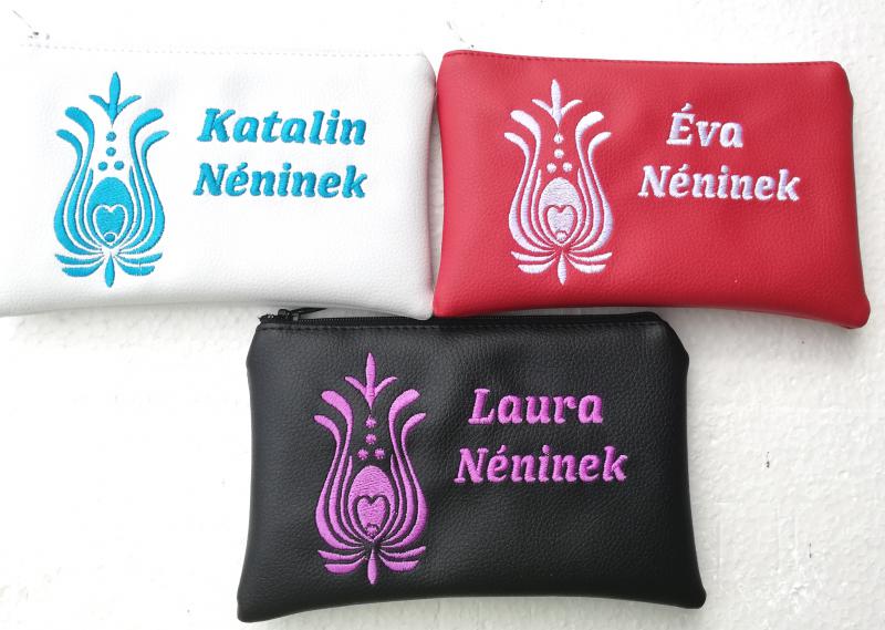 Névreszóló népi motívumos hímzett neszi,pénztárca több színben
