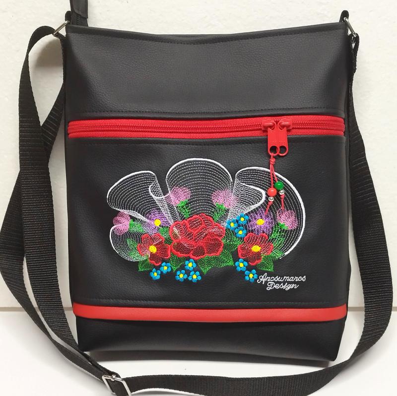 Női 26x30 crossbody oldaltáska - Hímzett Fantasy Flower 003