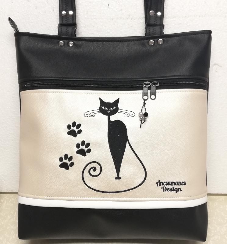 Szegecselt fülű nagyméretű City válltáska-Fekete pezsgő cica tappancsokkal