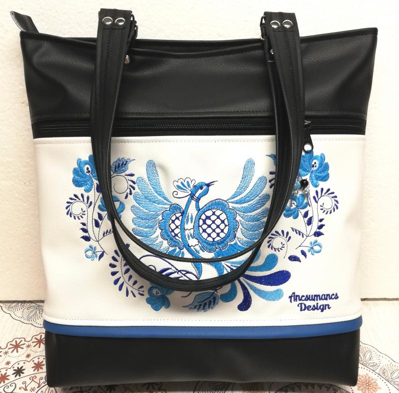 Szegecselt fülű nagyméretű City válltáska Jégmadár fekete fehéren