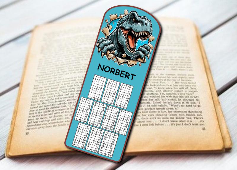 Szorzótáblás névre szóló Laminált Neves könyvjelző Dinoszaurusz 03