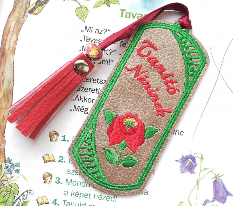 Tanító néninek Hímzett könyvjelző bojttal gyöngyházpúder kalocsai virággal