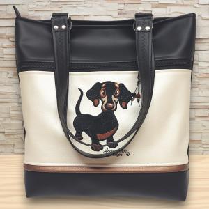 Ági részére! Szegecselt fülű nagyméretű City válltáska-Fekete pezsgő fekete tacskó kutyával