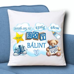 Babaváró babaköszöntő Díszpárna névvel adatokkal 35x35cm Fiú003