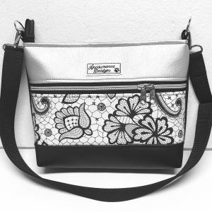 Bella Midi crossbody oldaltáska övtáska 26x21cm - Csipke ezüsttel