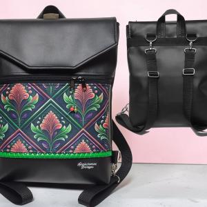 Designer mozaik paneles Fedélrészes 4 zsebes duplapántos hátizsák Modern tulipánok