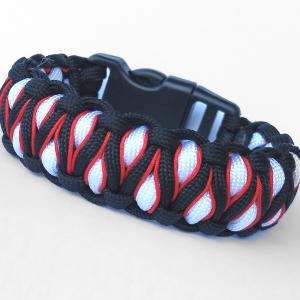 Designer túlélő paracord karkötő  biztonsági csattal DRAGON EYE STITCH fekete fehér piros (csuklóméret 19-20cm)