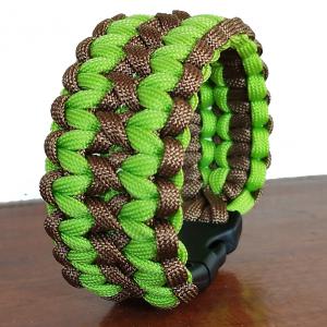 Designer túlélő paracord karkötő biztonsági csattal WIDE COBRA Barna limezöld (csuklóméret 20-21cm)