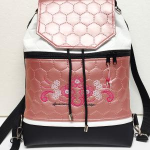 Fedélrészes zsinóros 3in1 hátizsák univerzális táska - Hímzett FantasyFlower001 fekete-fehér-oldrose