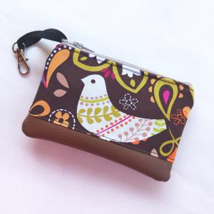 Happiness Textilbőr kulcscsomótartó, aprótartó, kártyatartó Madárka barna bőrrel