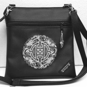 Hímzett kelta nap mandalás textilbőr táska övtáska 25x25 fekete-fehér