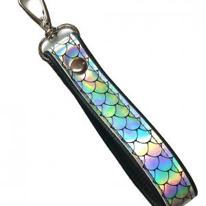 Hologramos textilbőr kulcstartó táskadísz karabinerrel fekete - szivárvány mermaid