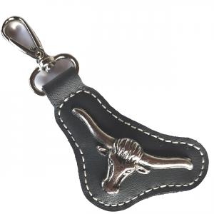 Kézzel készített karabineres marhabőr kulcstartó nagy bikafej verettel