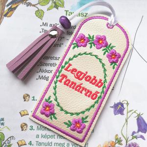 Legjobb tanárnő Hímzett könyvjelző bojttal pezsgő alapon lila virágok