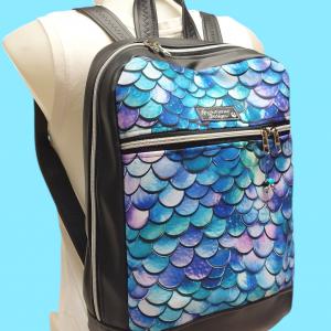 Noelle XL hátizsák - Fekete alapon sellőmintás 38x32x13