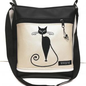 Női 26x30 crossbody oldaltáska - Hímzett cicás fekete-pezsgő