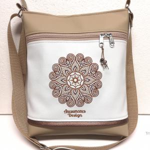 Női 26x30 crossbody oldaltáska - Hímzett mandala drapp-fehér alapon(mandala002)