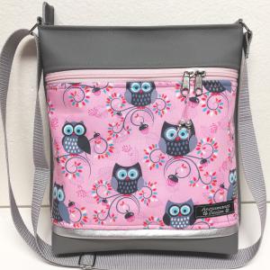 Női 26x30 crossbody oldaltáska - Szürke-rózsaszín bájos baglyokkal