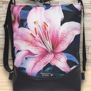 Óriás liliom - Mosolyvonalas hátulzsebes 3in1 textilbőr hátizsák univerzális táska