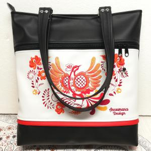 Szegecselt fülű nagyméretű City válltáska Tűzmadár fekete fehéren