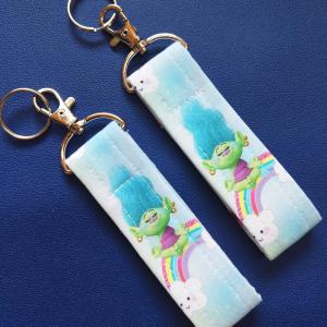 Trollok Chenille minimal kulcstartó karabinerrel és karikával