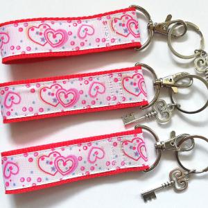 ValentinDay heveder kulcstartó táskadísz karabinerrel karikával kulcs fityegővel