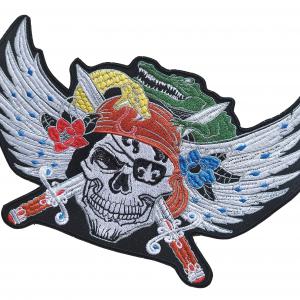 Vasalható varrható hímzett nagy felvarró folt Szárnyas kalóz koponya hátfelvarró 26x16cm