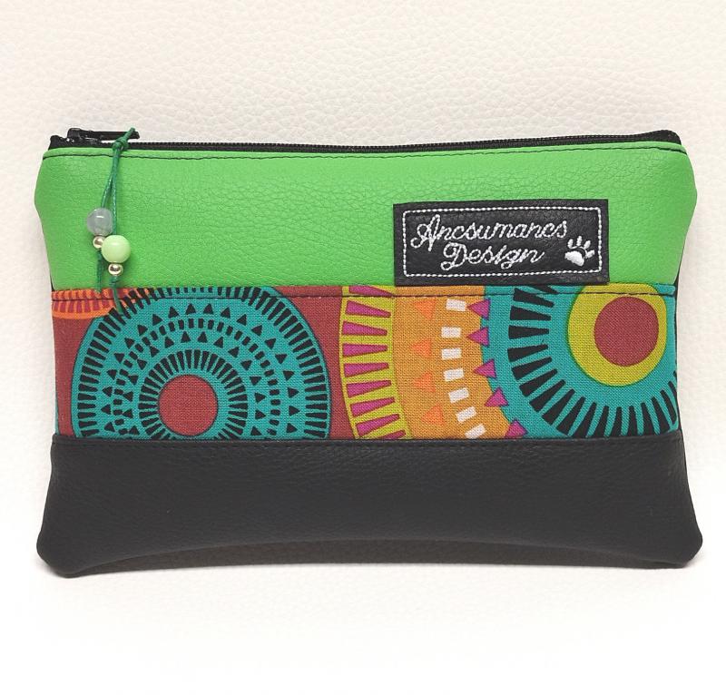 Three items piperetartó neszeszer Fekete - zöld - mandalákkal