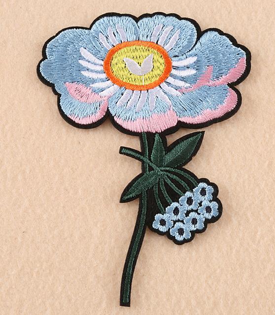Vasalható varrható hímzett felvarró folt 003virág 12x9cm
